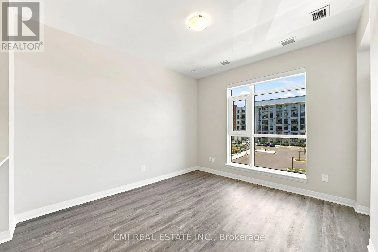 312 - 470 GORDON KRANTZ AVENUE