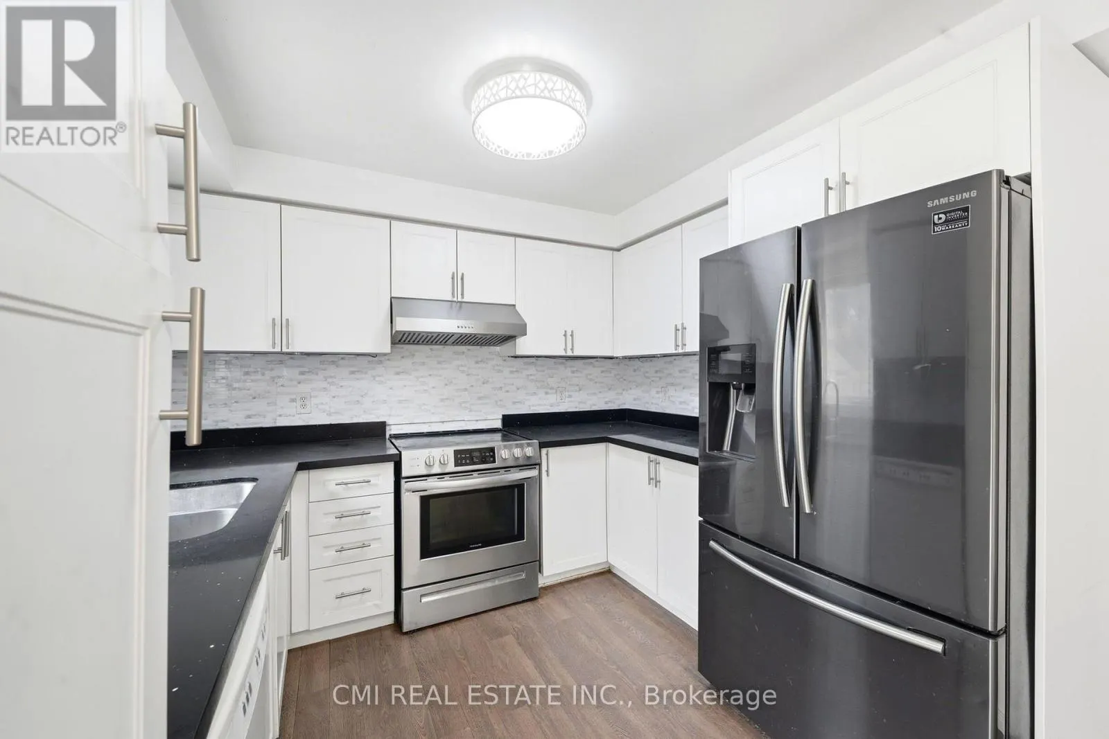 366 MARSHALL CRESCENT