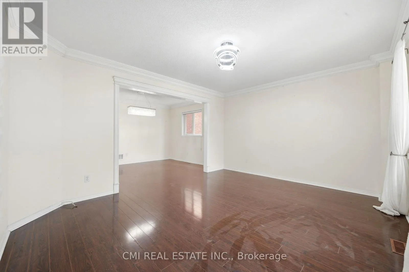 366 MARSHALL CRESCENT