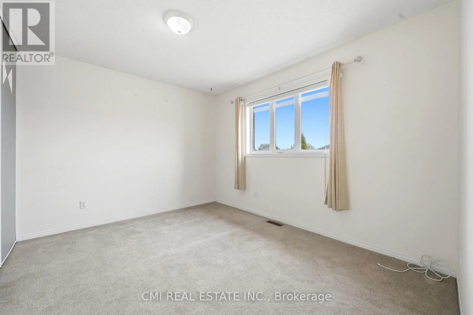 366 MARSHALL CRESCENT