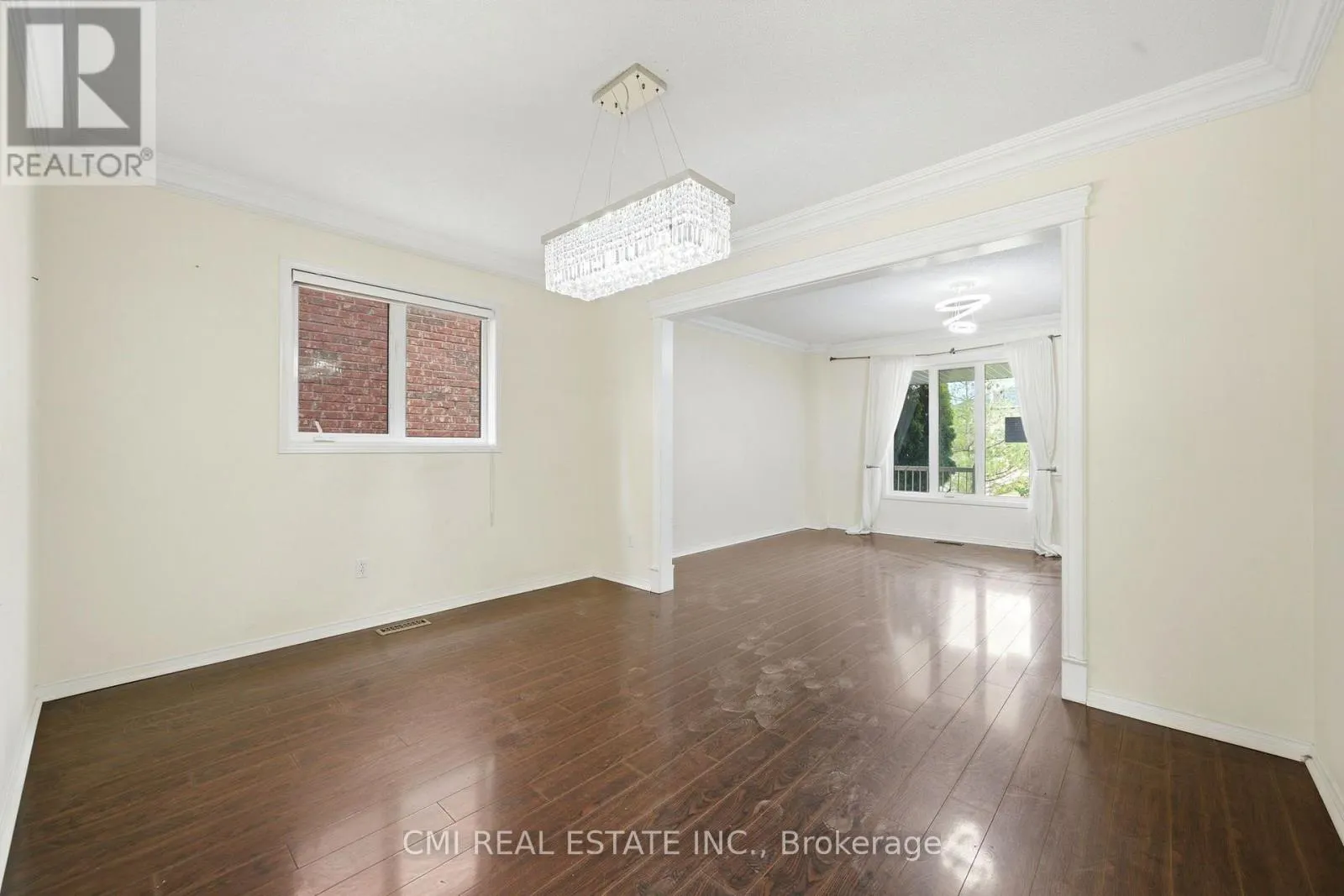 366 MARSHALL CRESCENT
