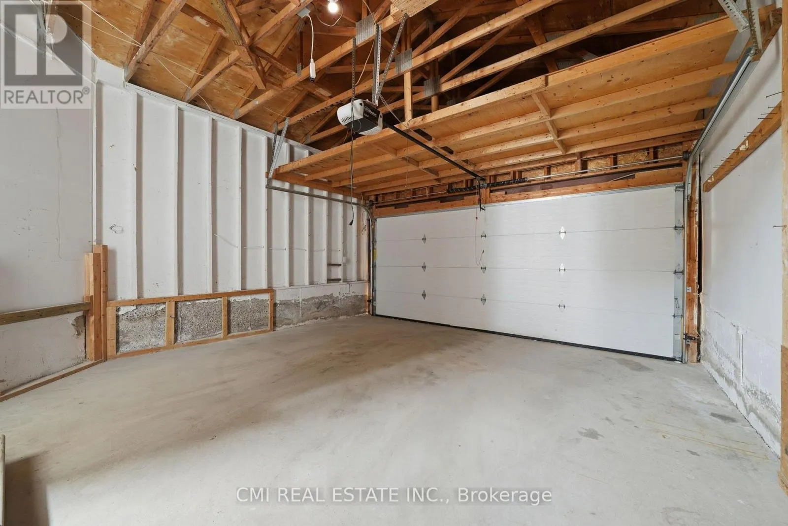 366 MARSHALL CRESCENT