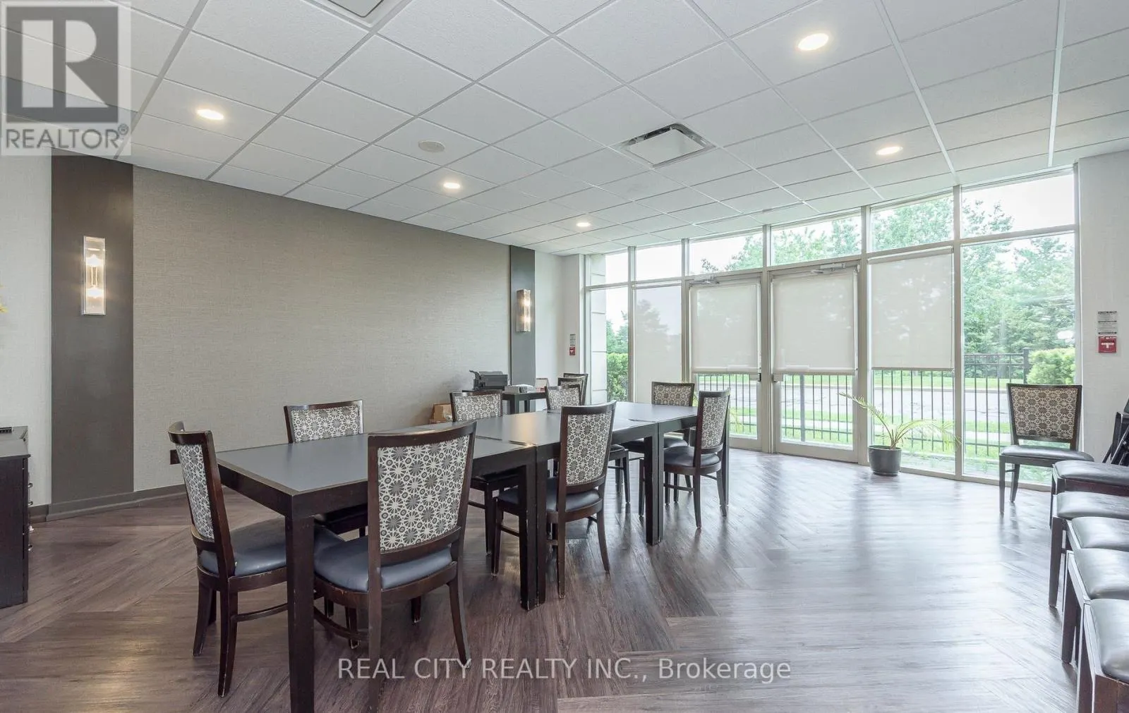 704 - 2325 CENTRAL PARK DRIVE