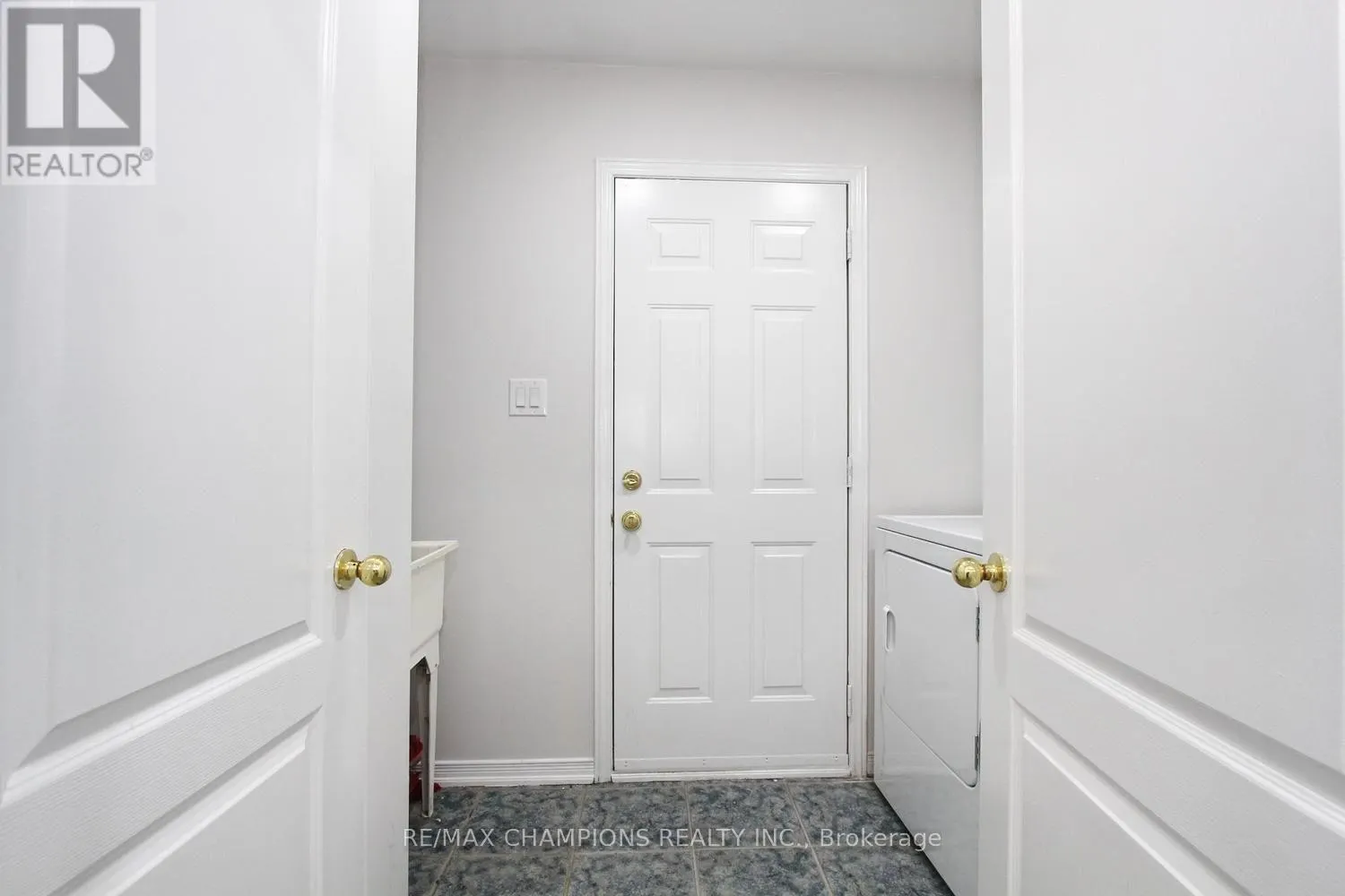 28 EGYPT DRIVE