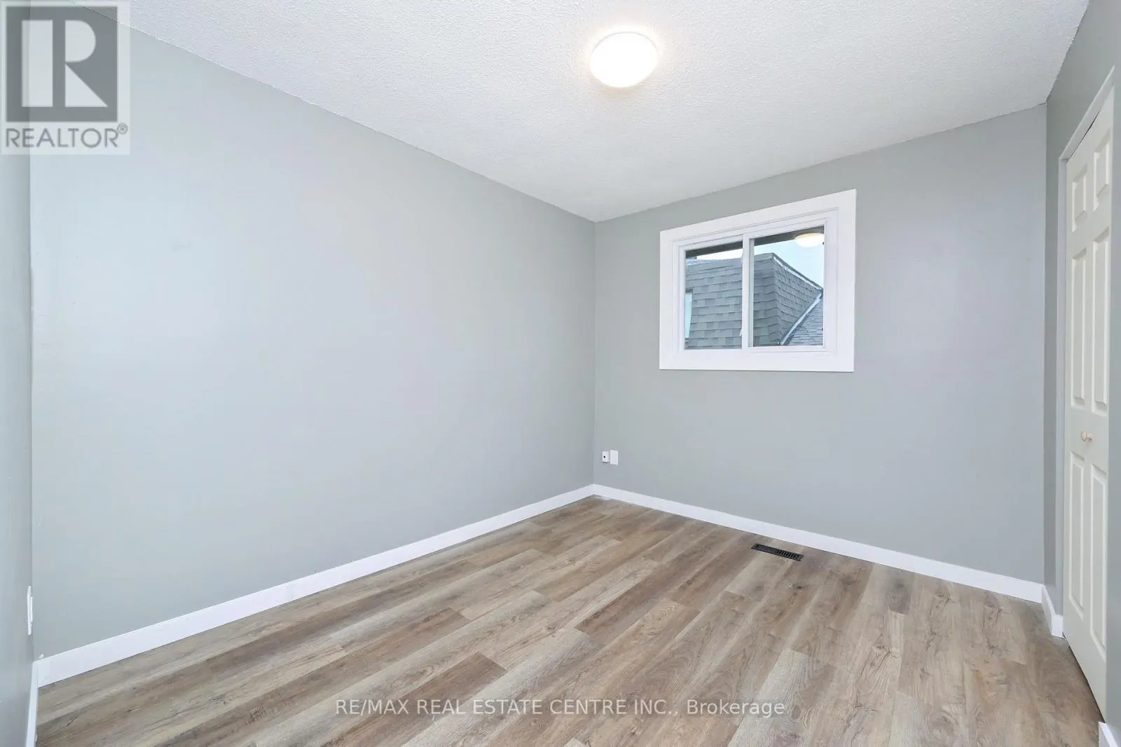 116 BURBANK CRESCENT