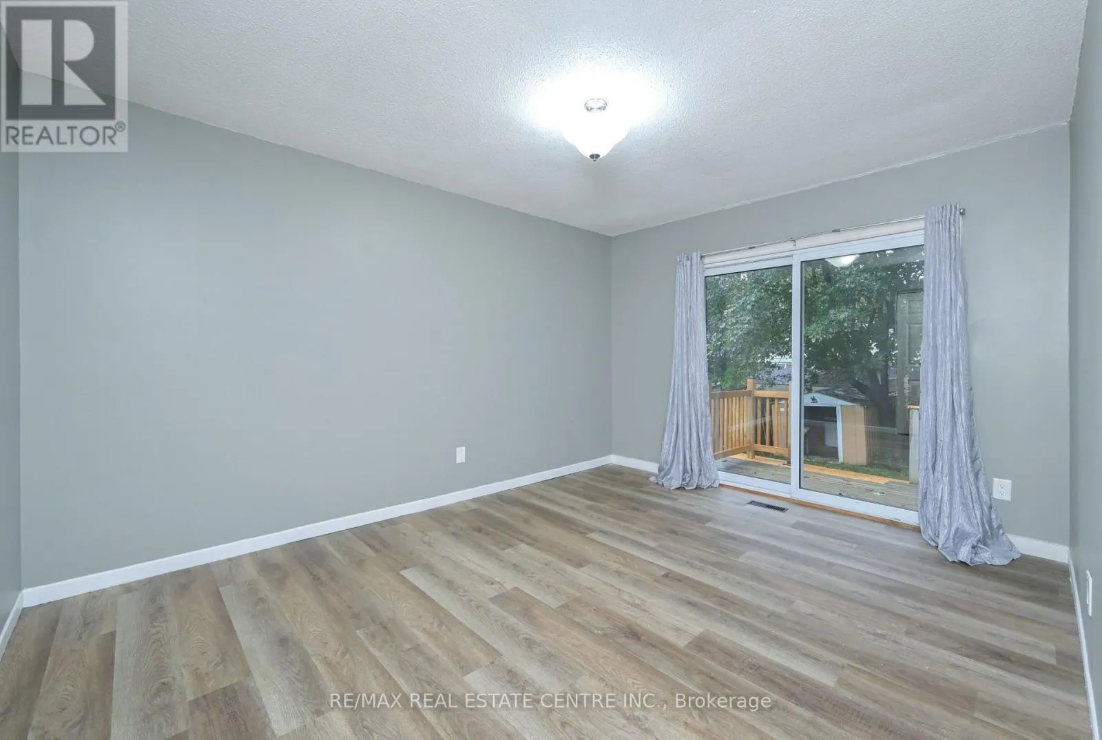 116 BURBANK CRESCENT