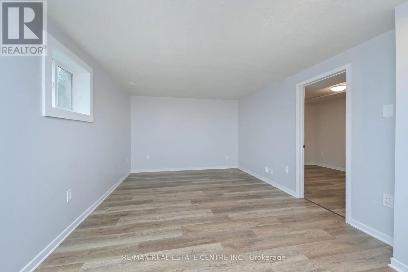 116 BURBANK CRESCENT