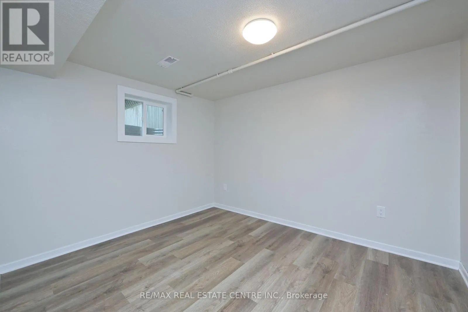 116 BURBANK CRESCENT