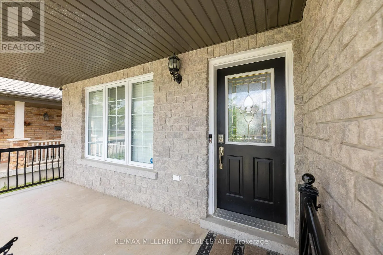 7 GRAHAM CRESCENT