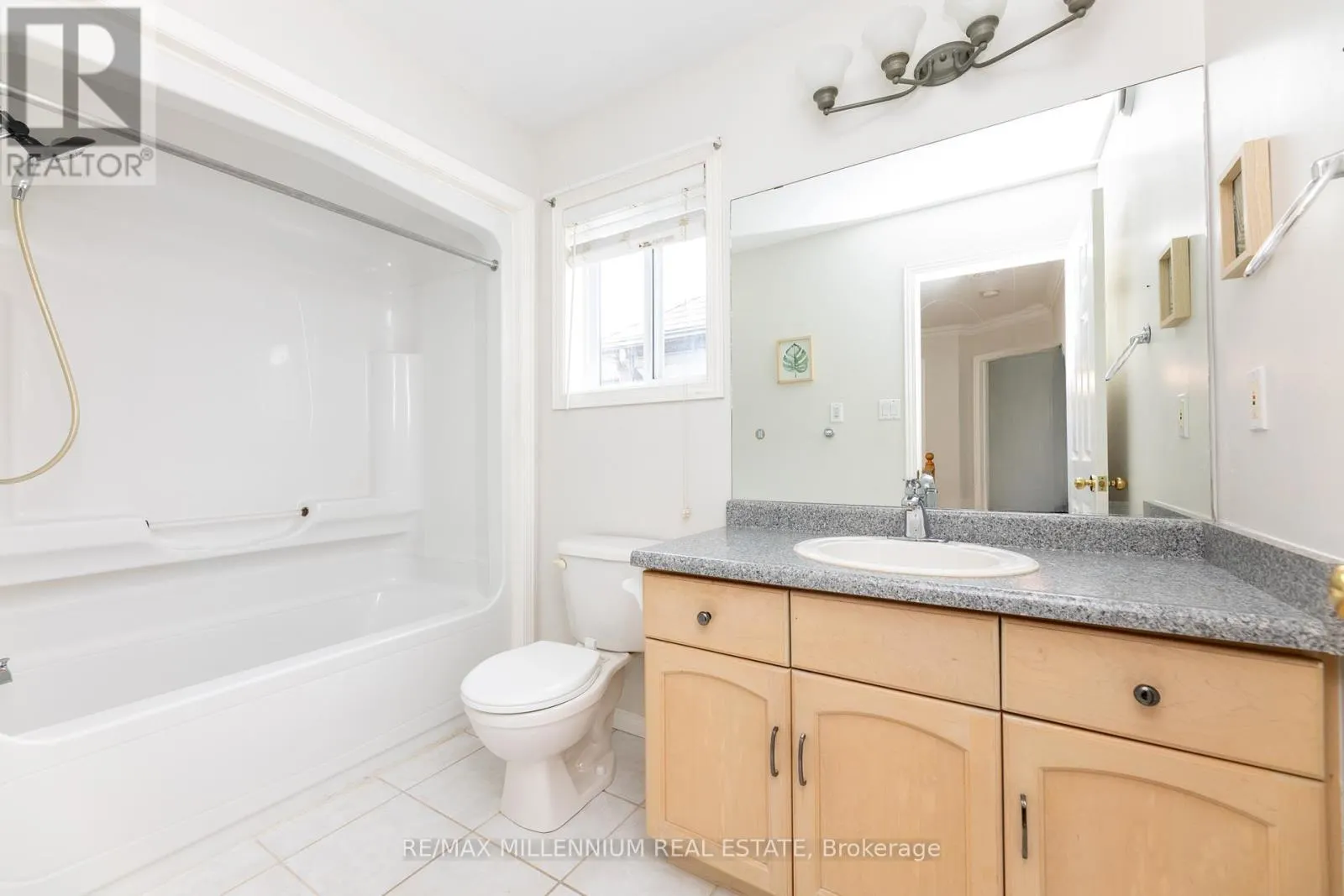 7 GRAHAM CRESCENT