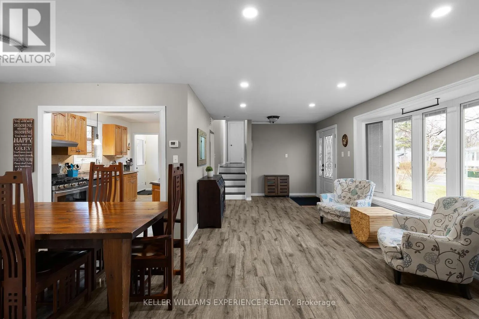 27 RUSTIC CRESCENT