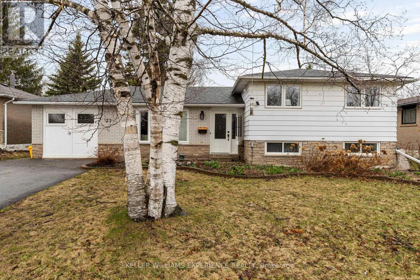 27 RUSTIC CRESCENT