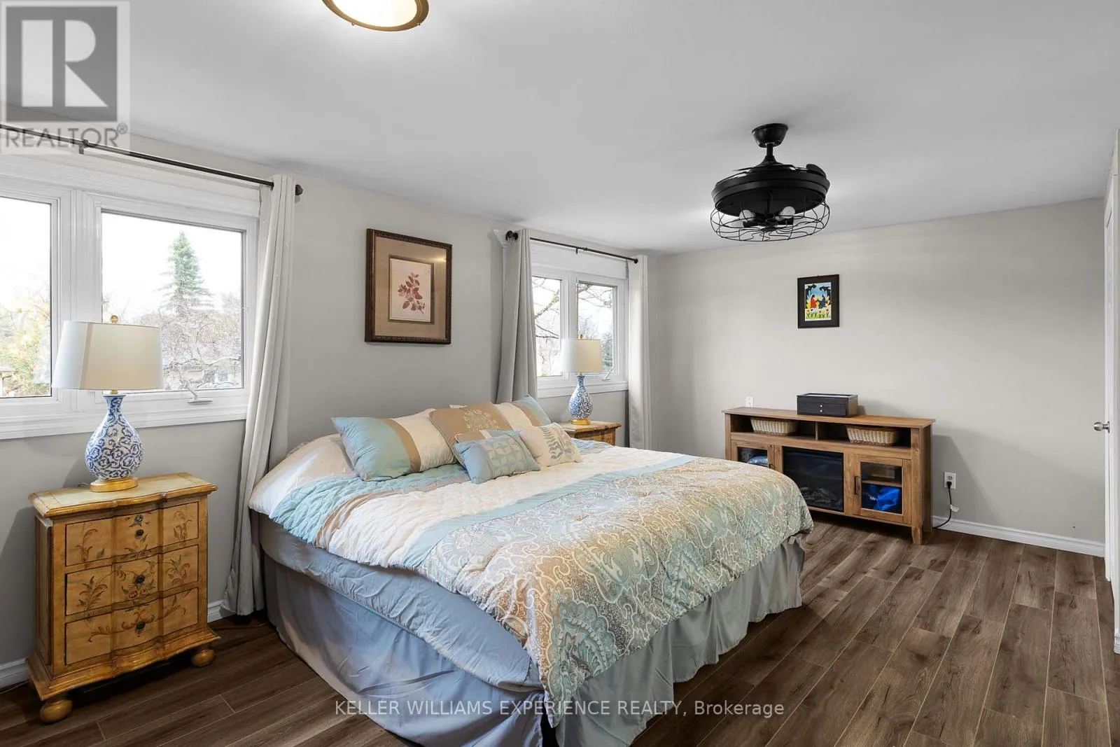 27 RUSTIC CRESCENT