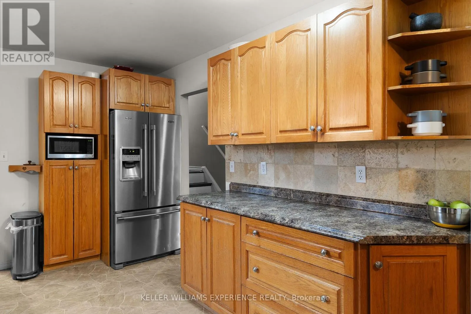 27 RUSTIC CRESCENT