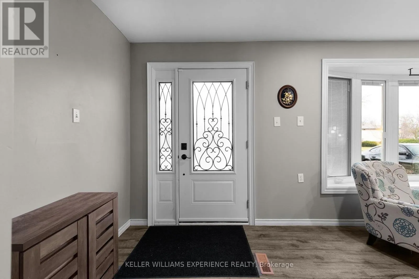 27 RUSTIC CRESCENT