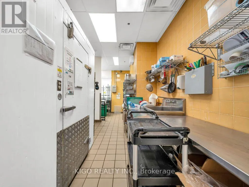3 - 2501 PRINCE MICHAEL DRIVE