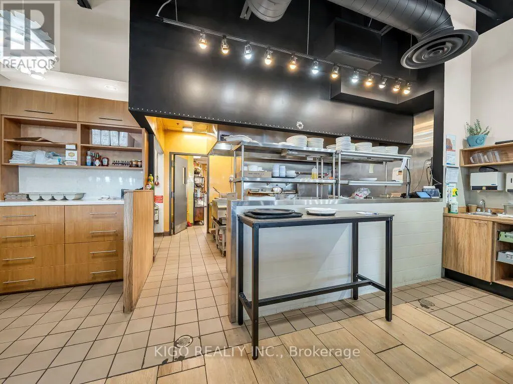 3 - 2501 PRINCE MICHAEL DRIVE