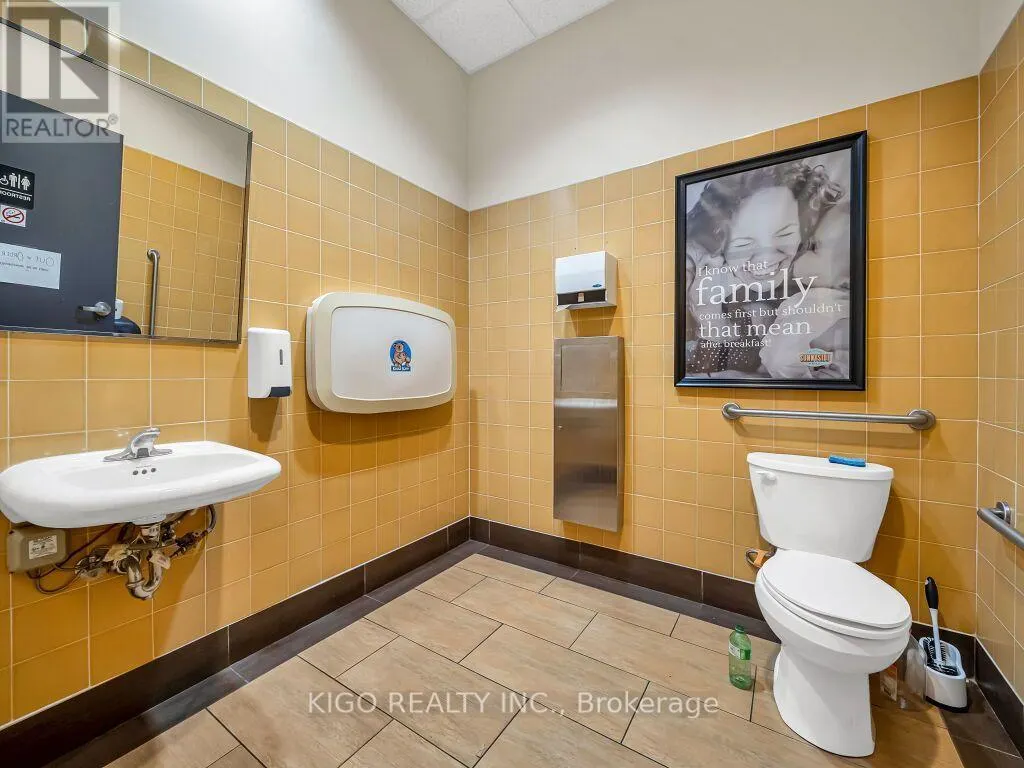 3 - 2501 PRINCE MICHAEL DRIVE