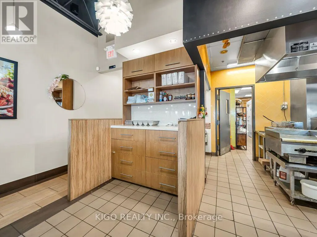 3 - 2501 PRINCE MICHAEL DRIVE