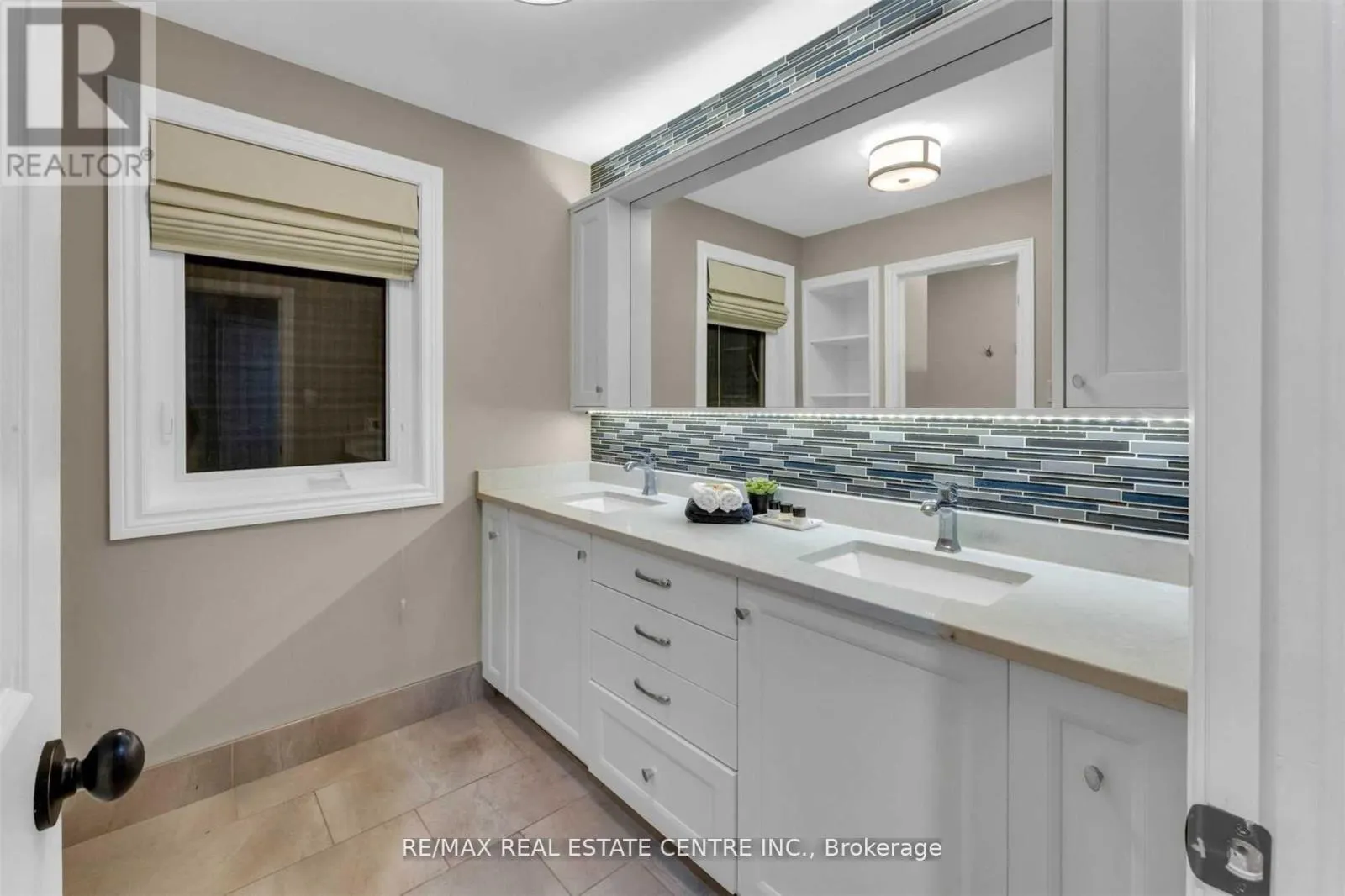 11135 MENZIES COURT