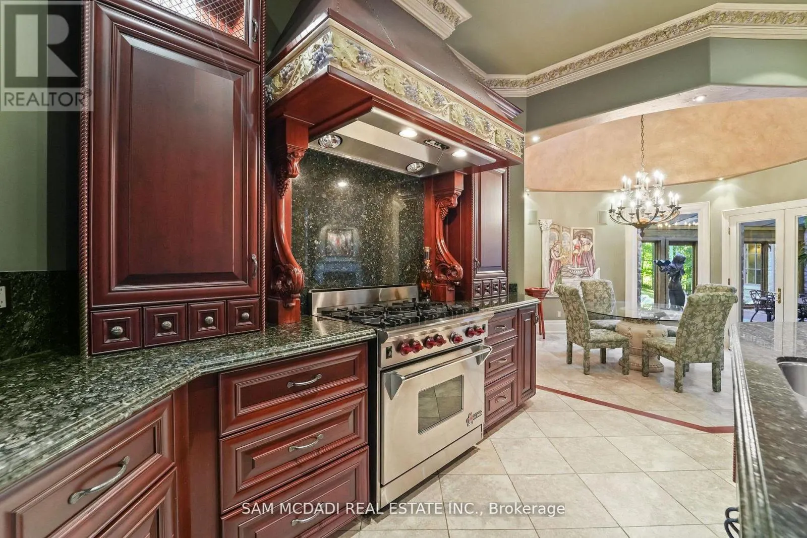 10140 PINEVIEW TRAIL