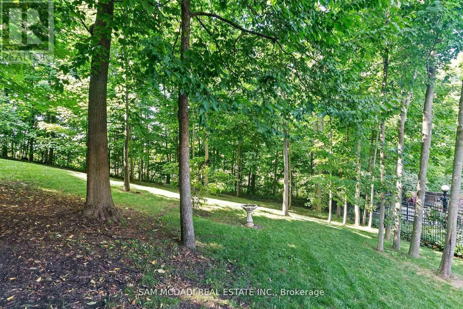 10140 PINEVIEW TRAIL