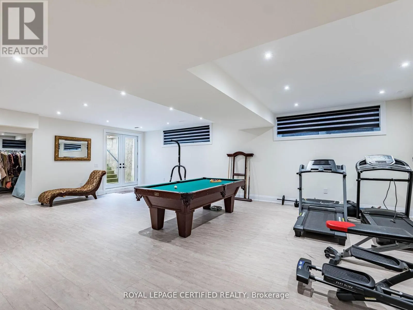 3081 GRENVILLE DRIVE