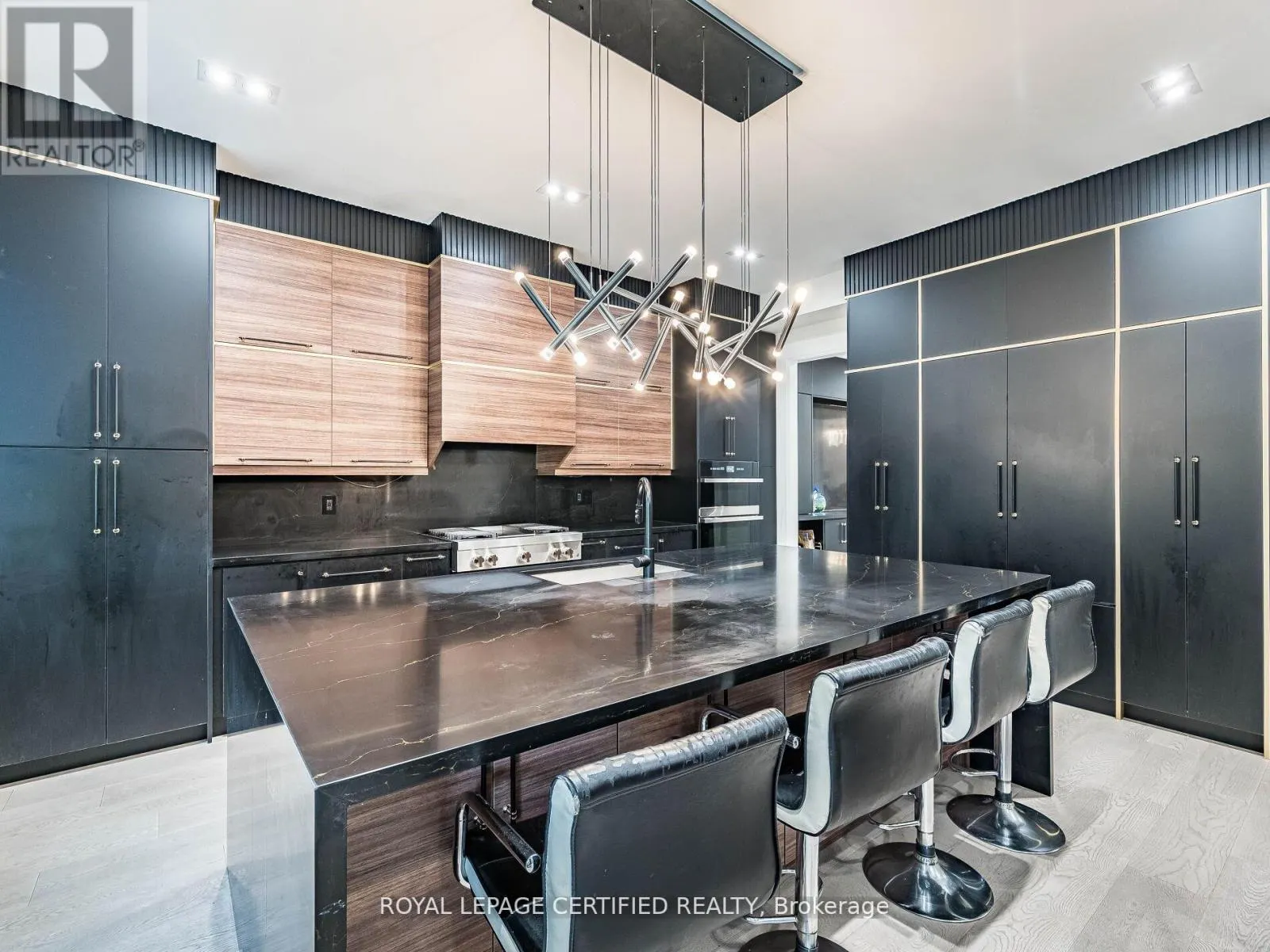 3081 GRENVILLE DRIVE
