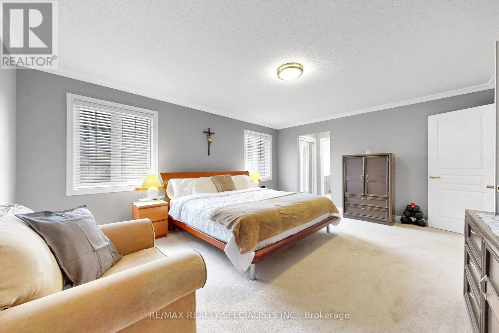 1239 FOX CRESCENT
