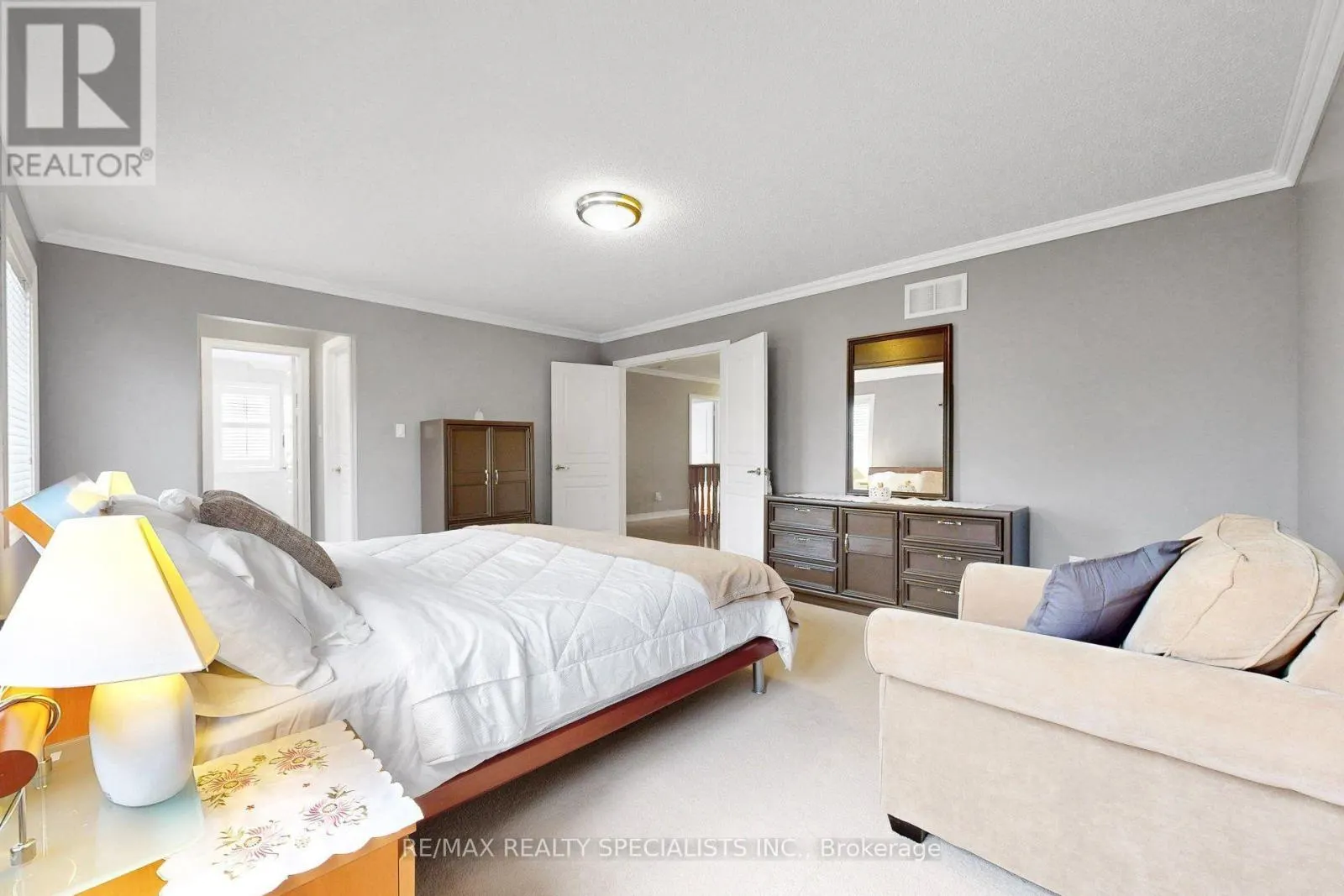 1239 FOX CRESCENT