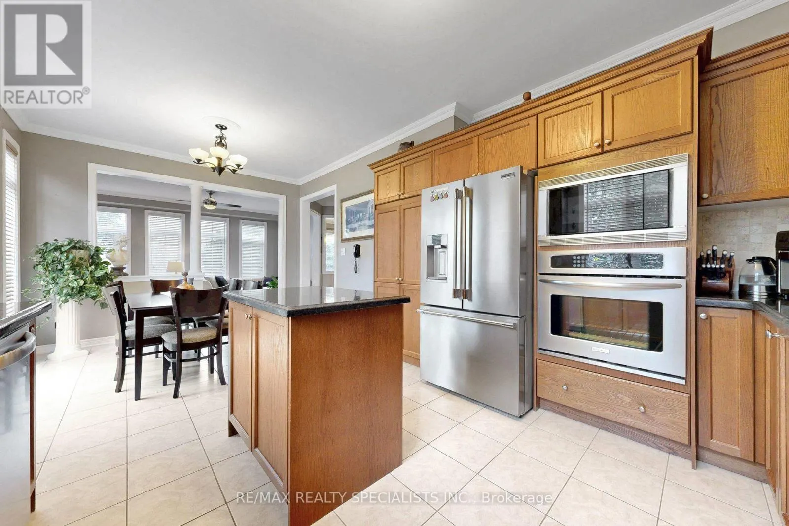 1239 FOX CRESCENT