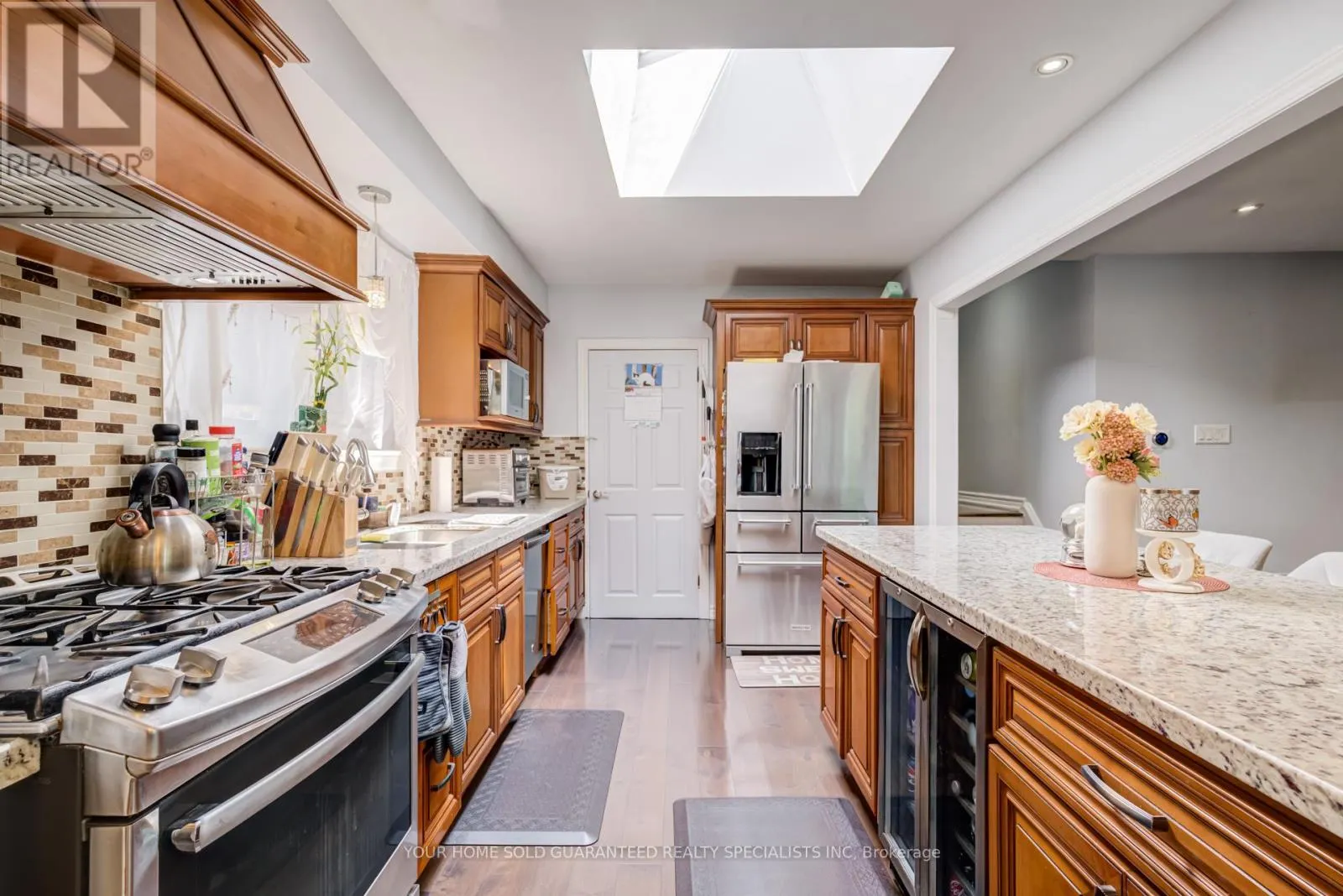 5 HALLOW CRESCENT