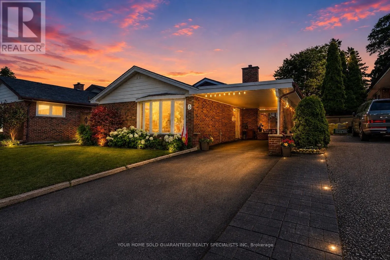 5 HALLOW CRESCENT