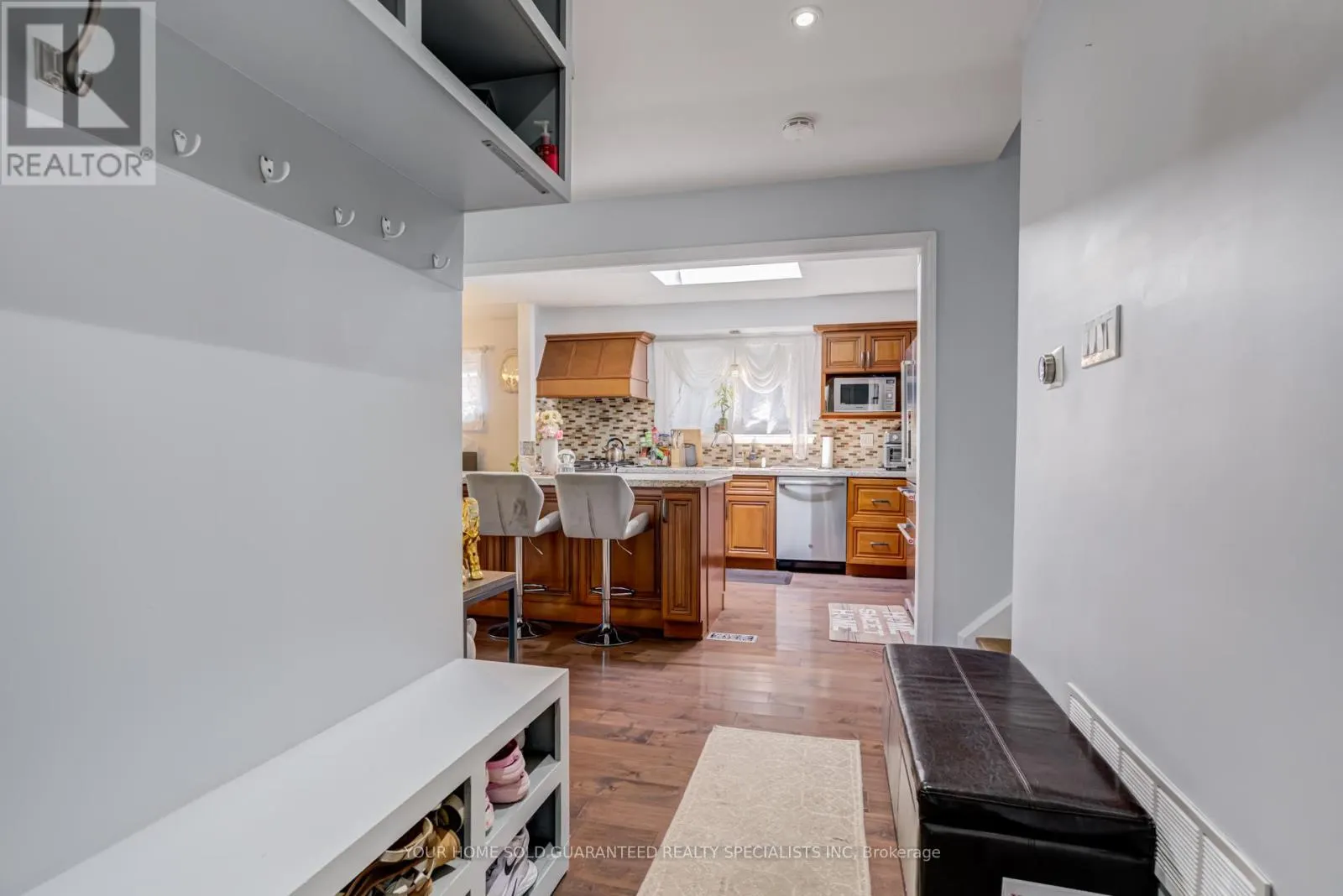 5 HALLOW CRESCENT