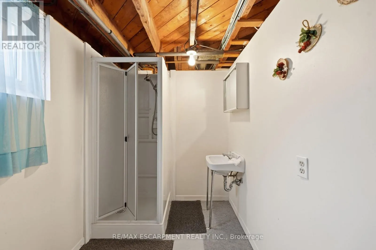 522 ENFIELD ROAD