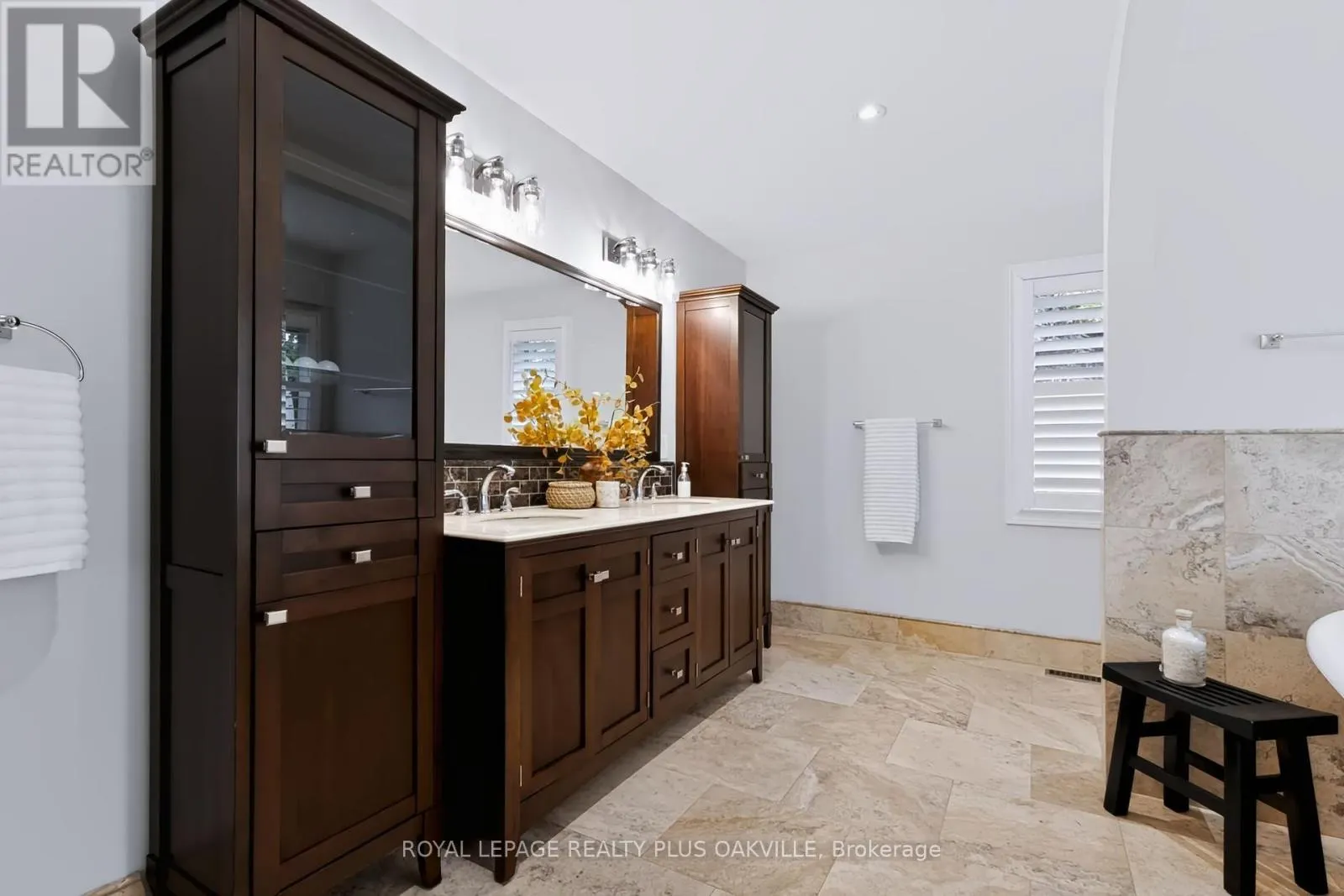 2097 INNKEEPER COURT