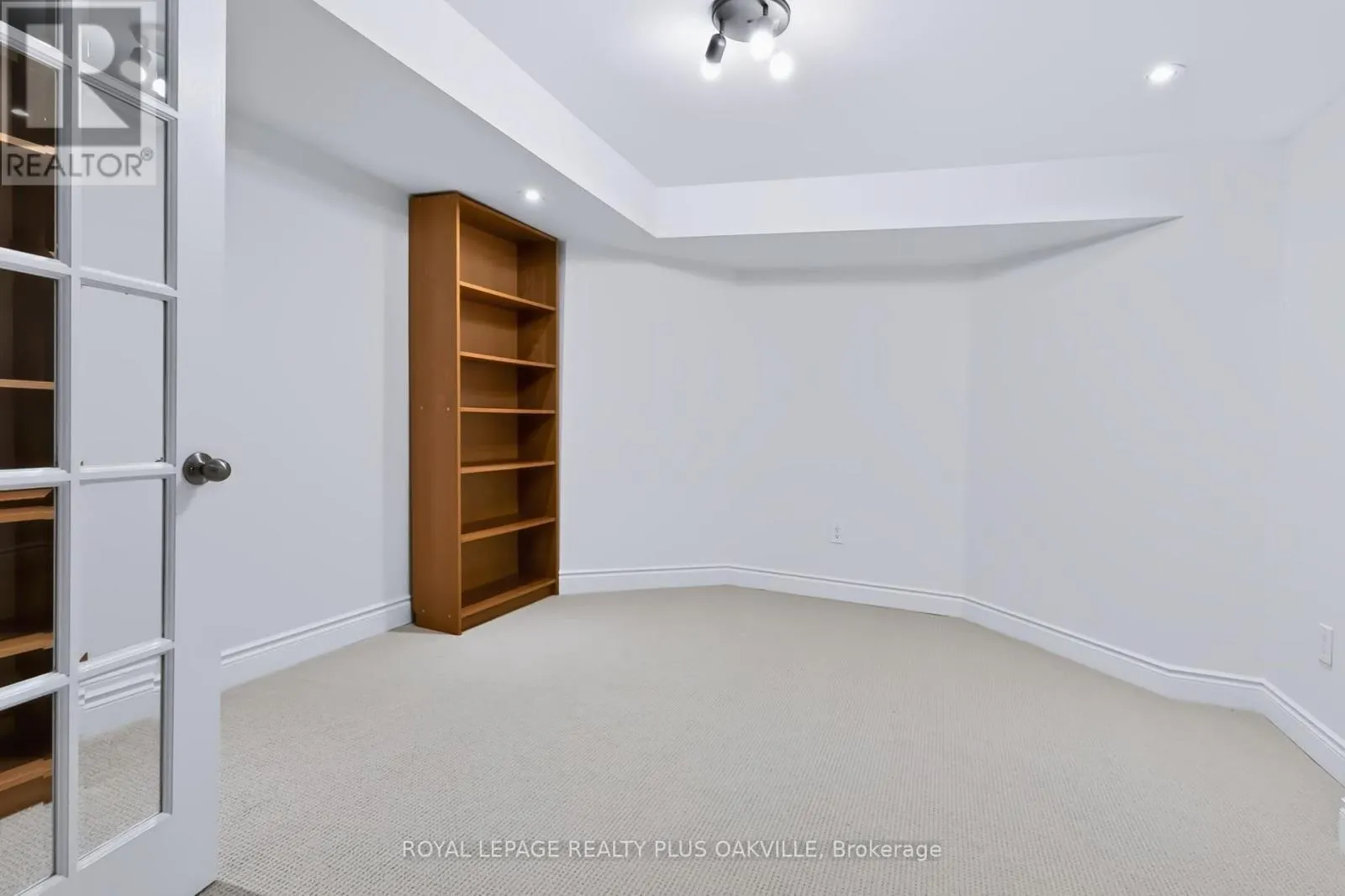 2097 INNKEEPER COURT