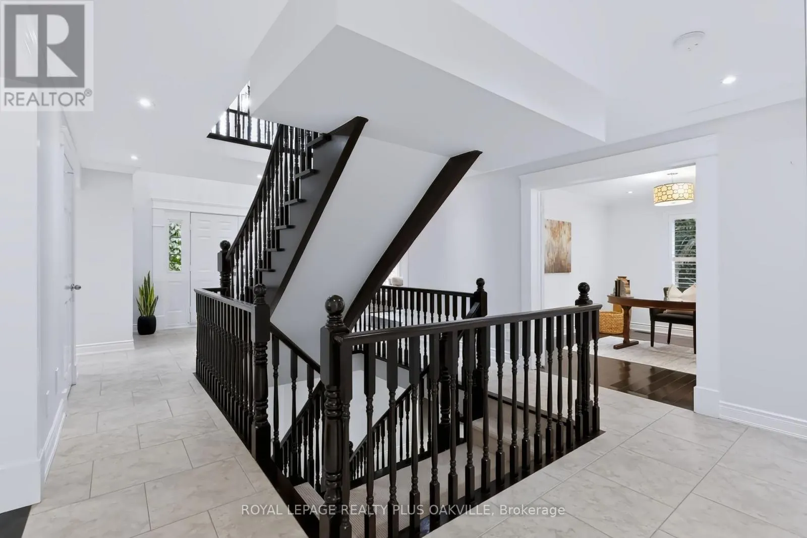2097 INNKEEPER COURT