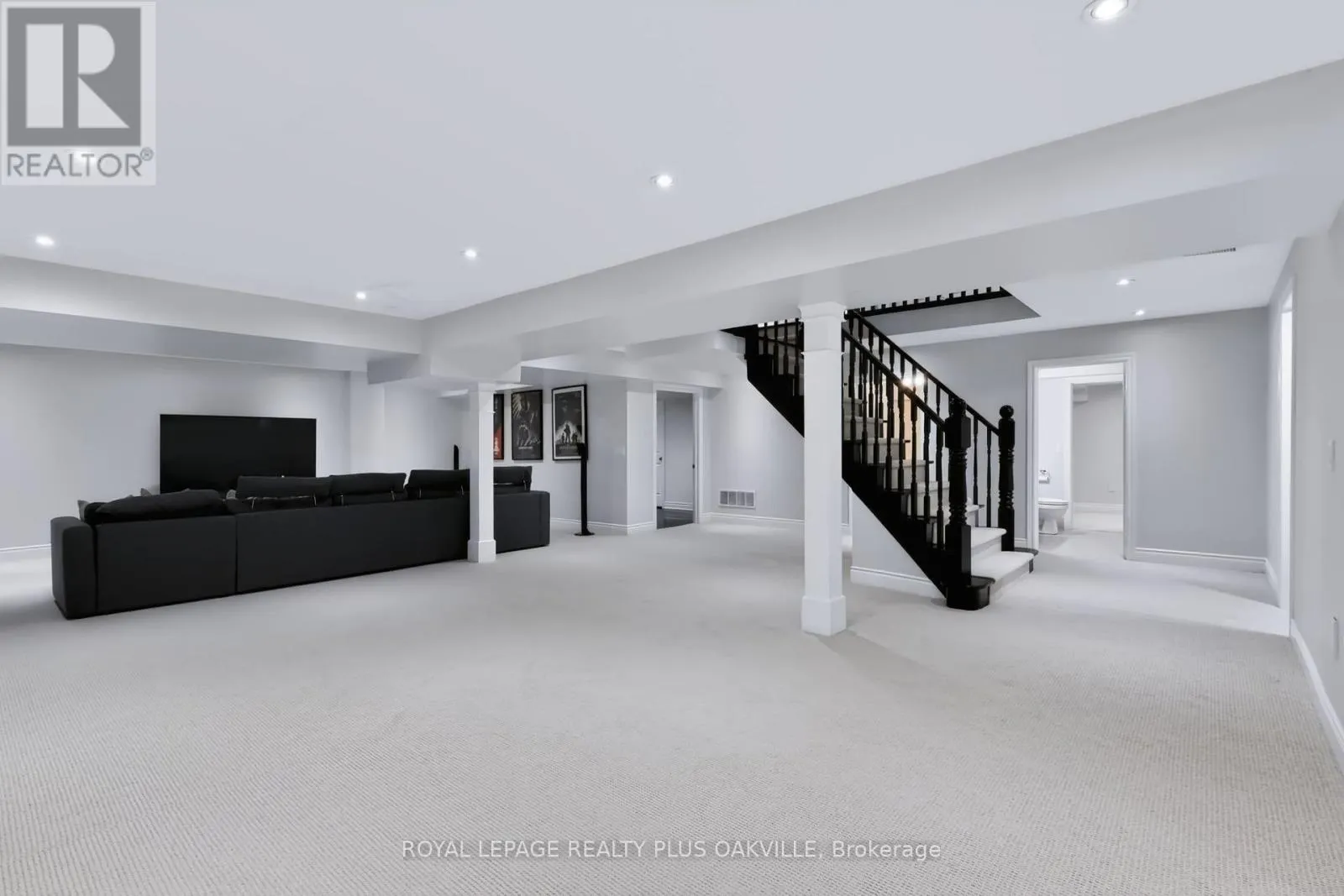 2097 INNKEEPER COURT