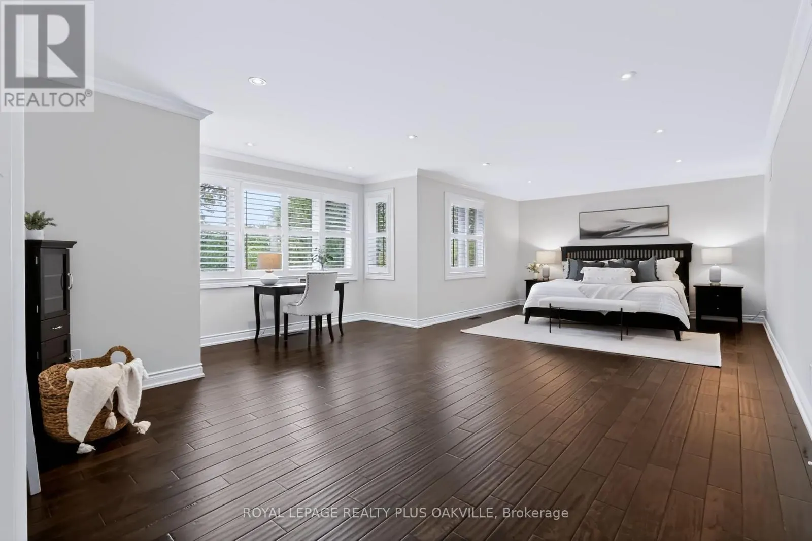 2097 INNKEEPER COURT