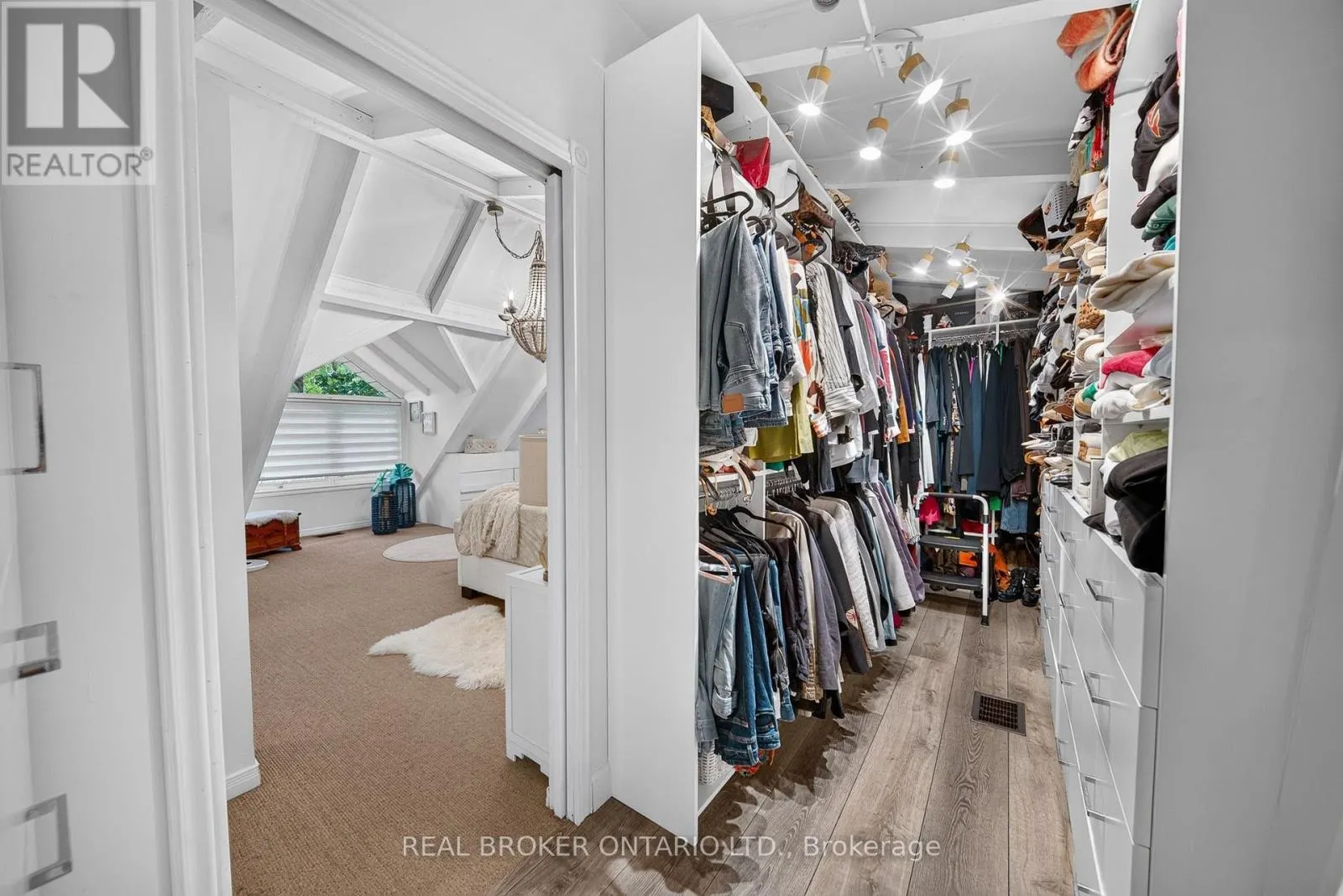 413 INDIAN ROAD