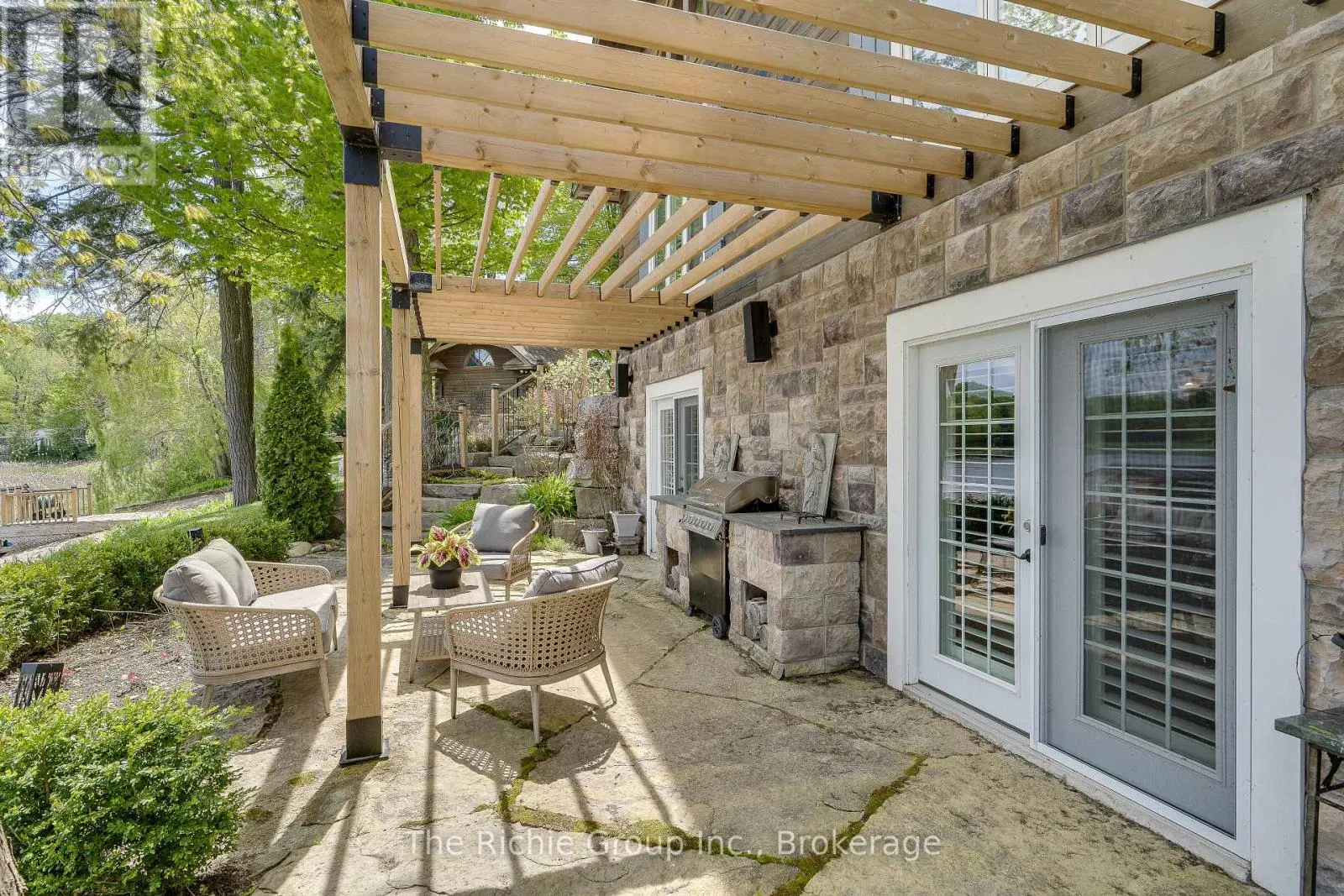 143 GREEN LAKE ROAD W
