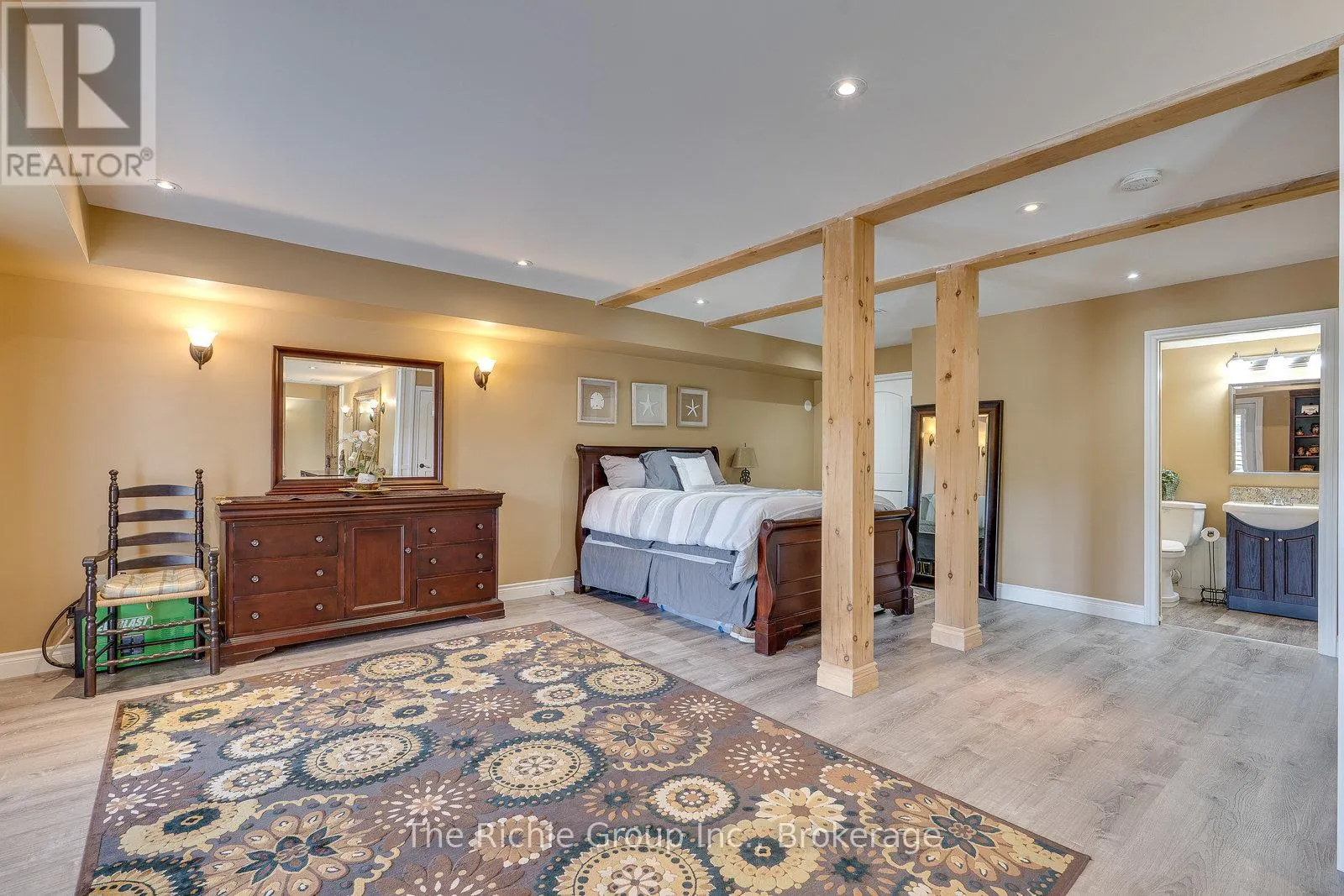 143 GREEN LAKE ROAD W