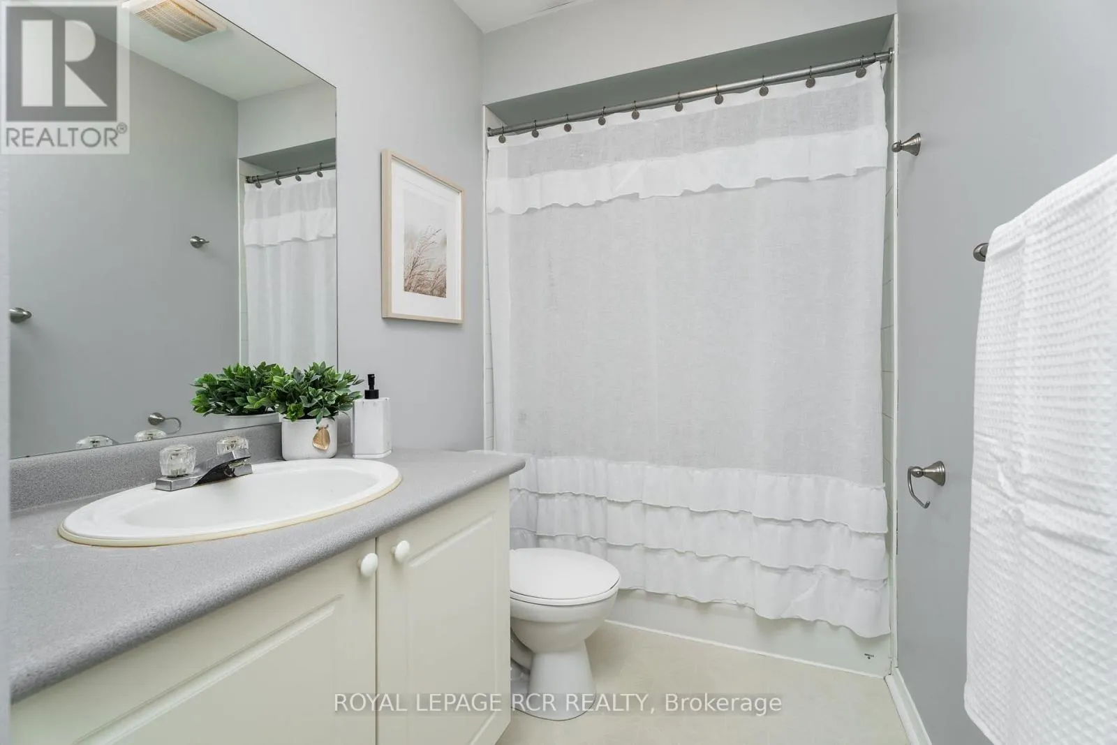 234 HOWARD CRESCENT