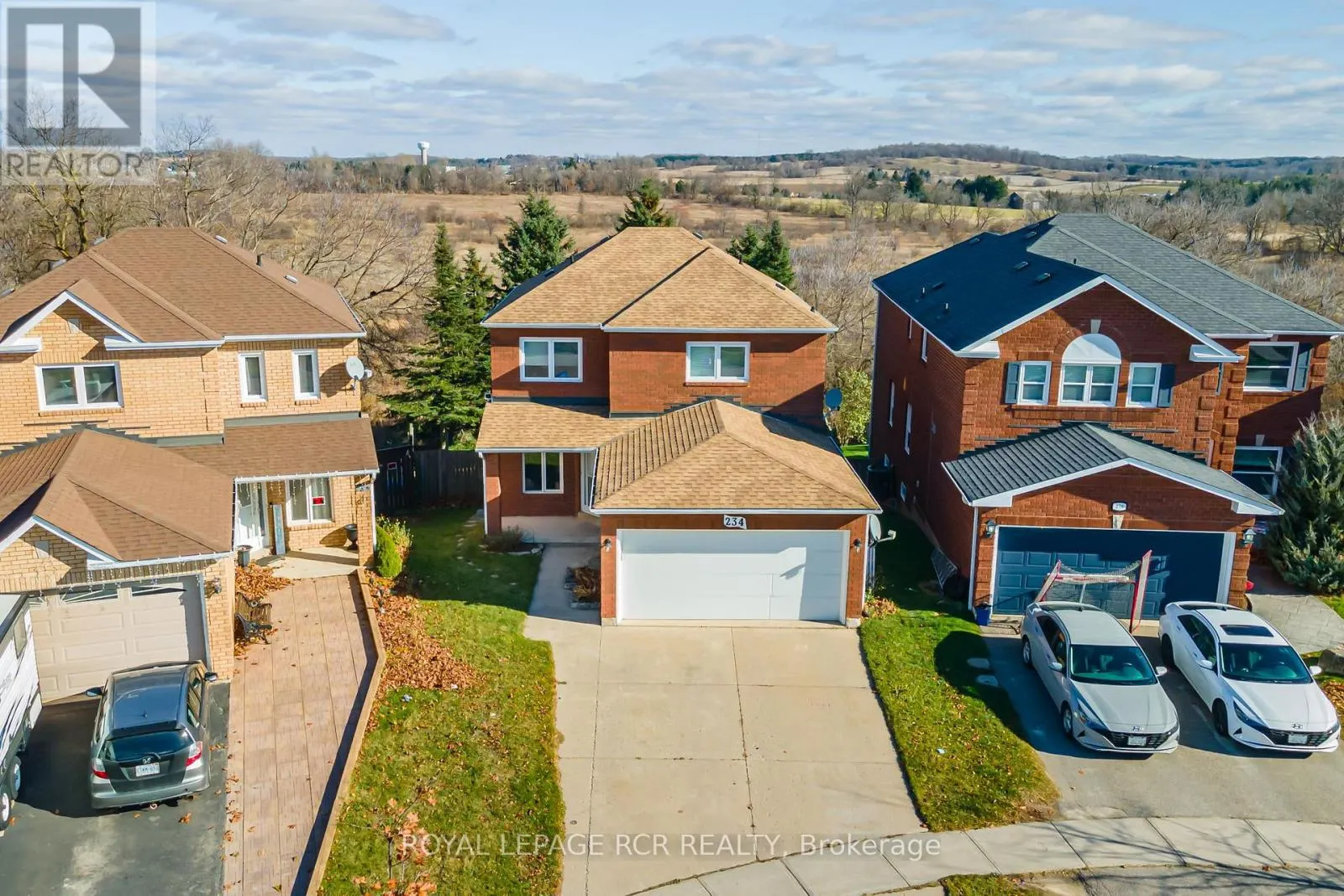 234 HOWARD CRESCENT