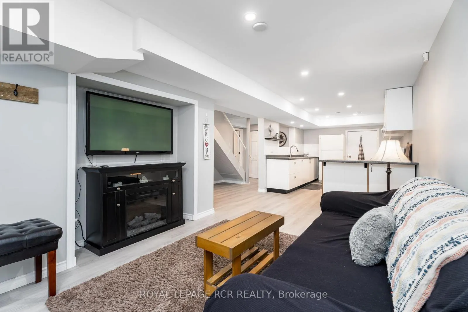 234 HOWARD CRESCENT