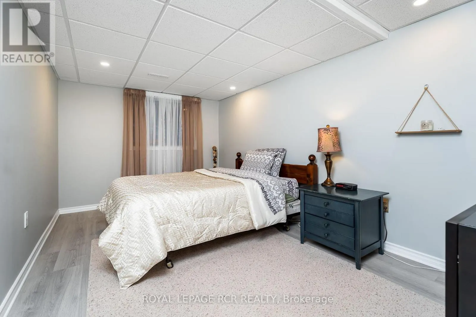 234 HOWARD CRESCENT