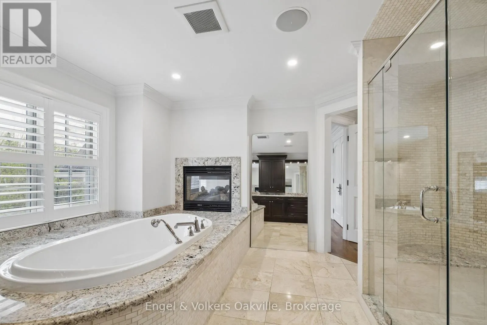 1182 STREAMBANK DRIVE