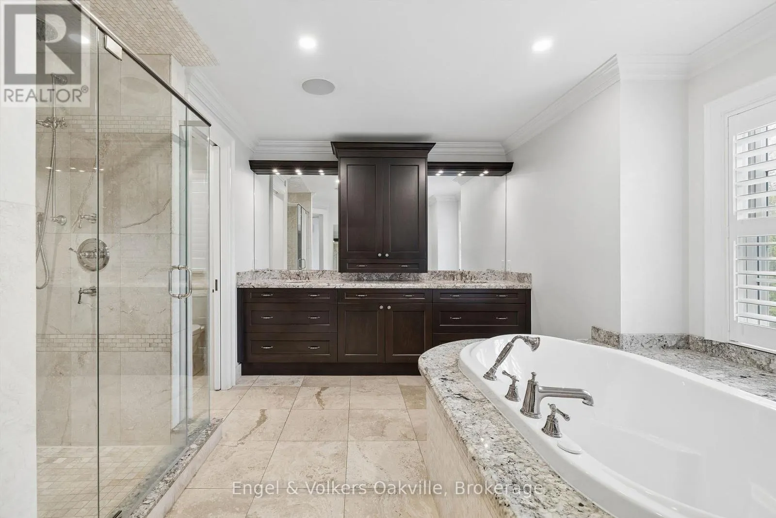 1182 STREAMBANK DRIVE
