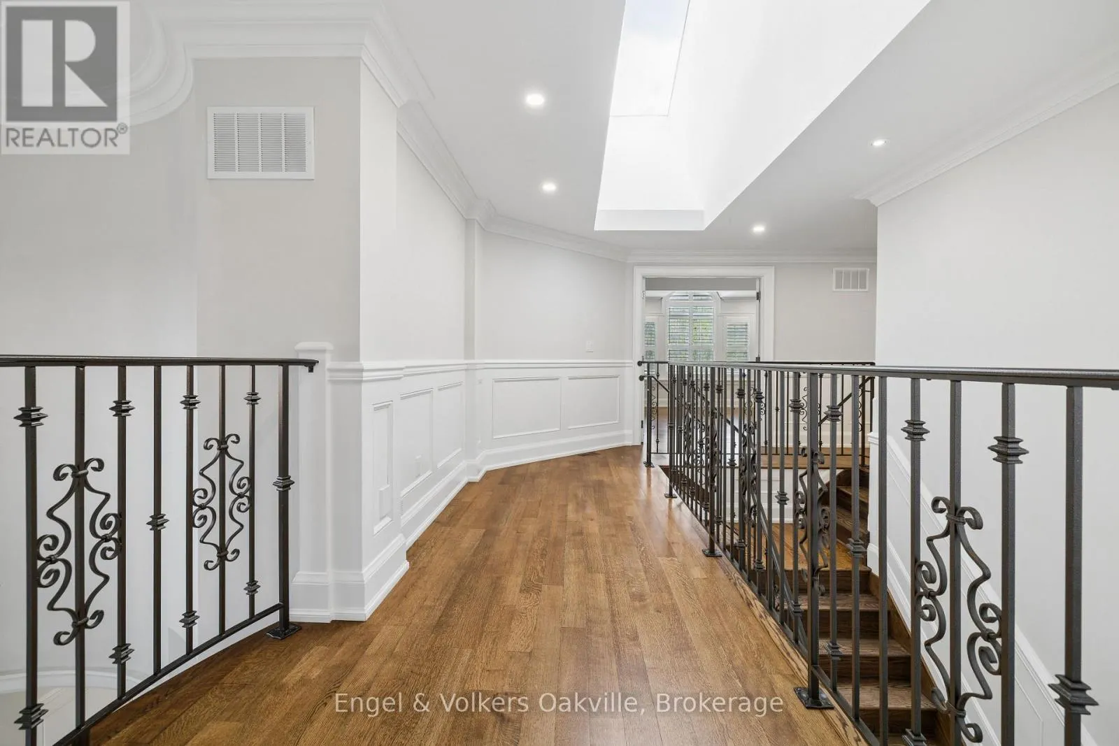 1182 STREAMBANK DRIVE
